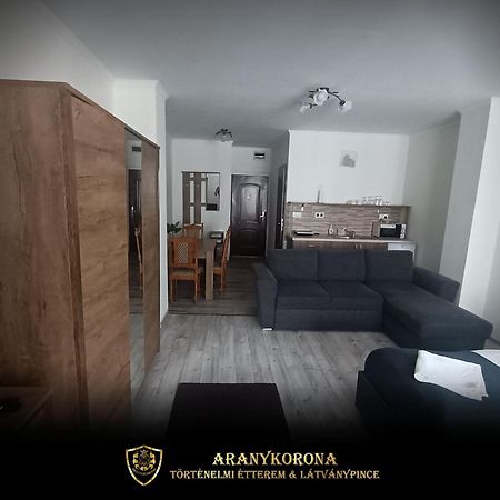 Aranykorona Apartmanhaz Miskolc Extérieur photo
