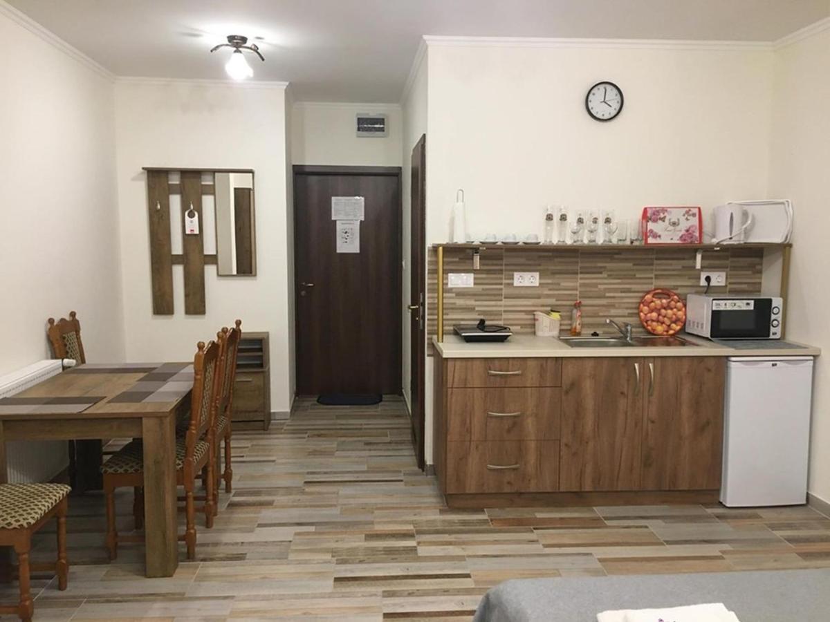 Aranykorona Apartmanhaz Miskolc Extérieur photo