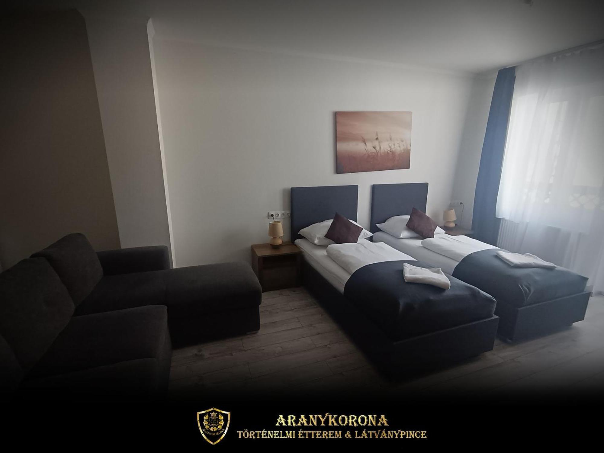Aranykorona Apartmanhaz Miskolc Extérieur photo